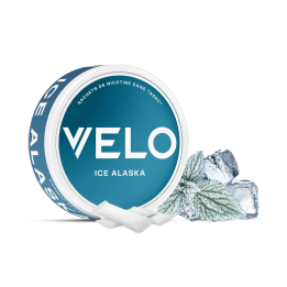 Boîte 3D de profil des sachets de nicotine VELO saveur Ice Alaska Slim 11mg avec visuel de la saveur. 
